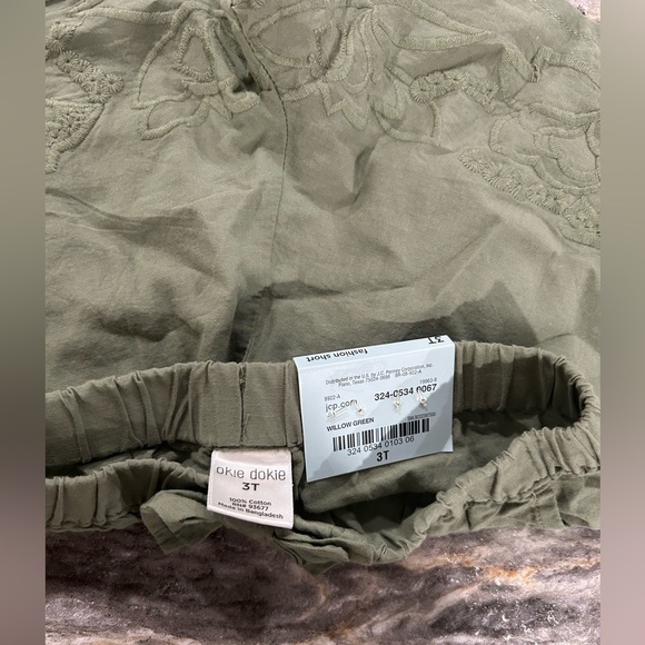 ⭐️Okie Dokie Toddler shorts- Size 3T- NEW⭐️ - Picture 3 of 4